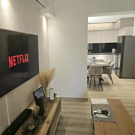 Apartment Holiday Zadar דירה זאדאר