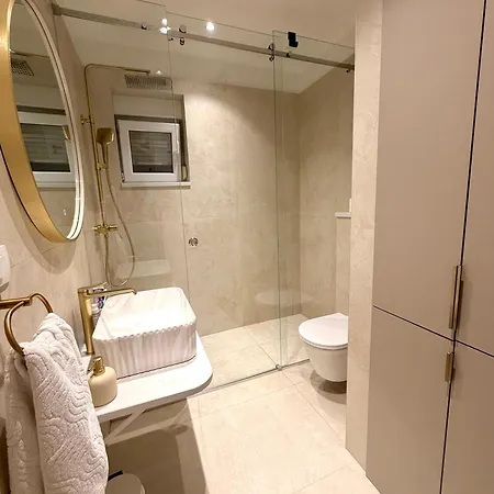 Apartment Holiday Zadar Daire *