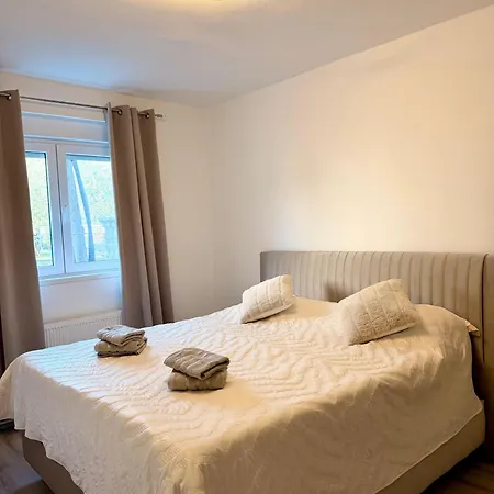 Daire Apartment Holiday Zadar *