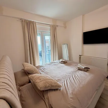 Apartment Holiday Zadar Daire *