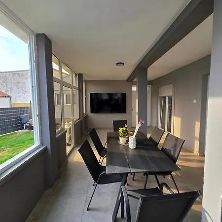 Apartment Holiday Zadar זאדאר