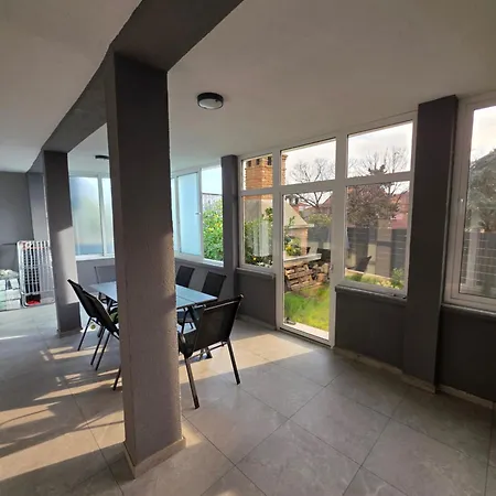 Apartment Holiday Zadar * זאדאר