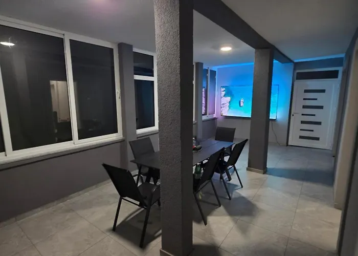 Apartment Holiday Zadar *