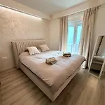 Apartment Holiday Zadar * Zára