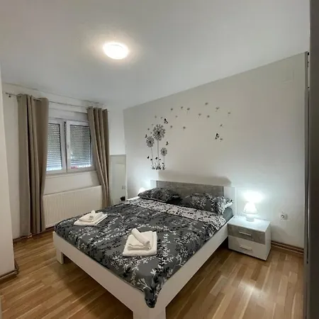 Apartment Holiday Zadar شقة زادار